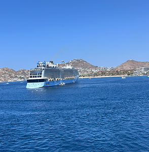 Cruise boat